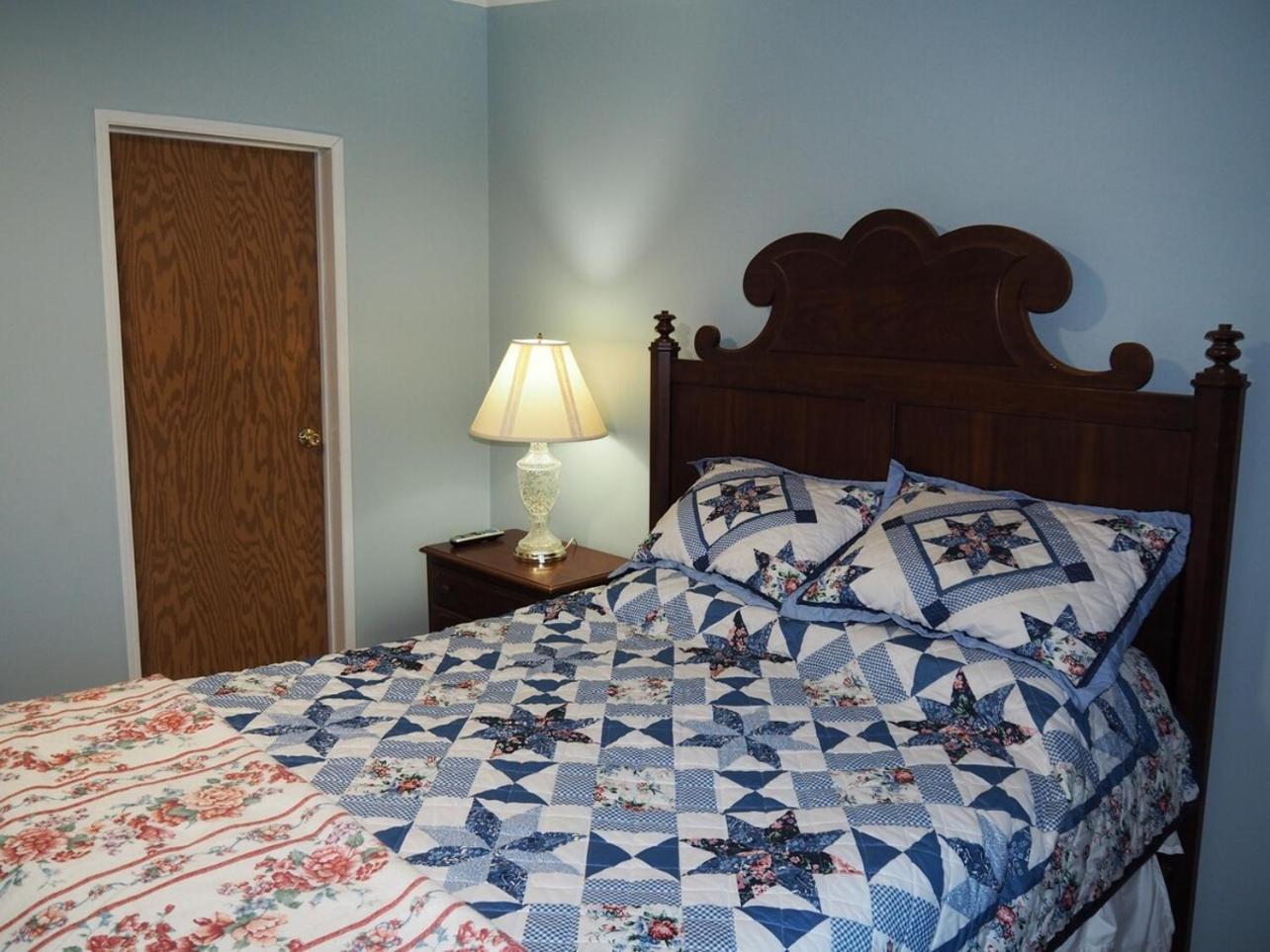 The Green Lake Getaway - Shared Lake Access! Interlochen エクステリア 写真