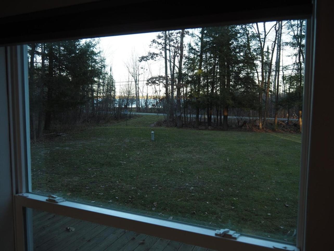 The Green Lake Getaway - Shared Lake Access! Interlochen エクステリア 写真